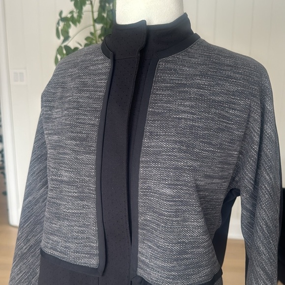 LULULEMON CACOON Car Coat size XS - Picture 3 of 10